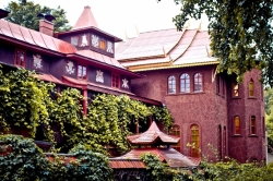 Буддистский храм Белый Лотос